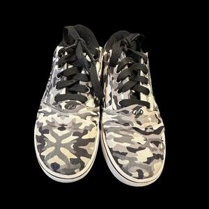 Heelys Camouflage Print Lace‎ Up Roller Shoes Sneakers Youth Size